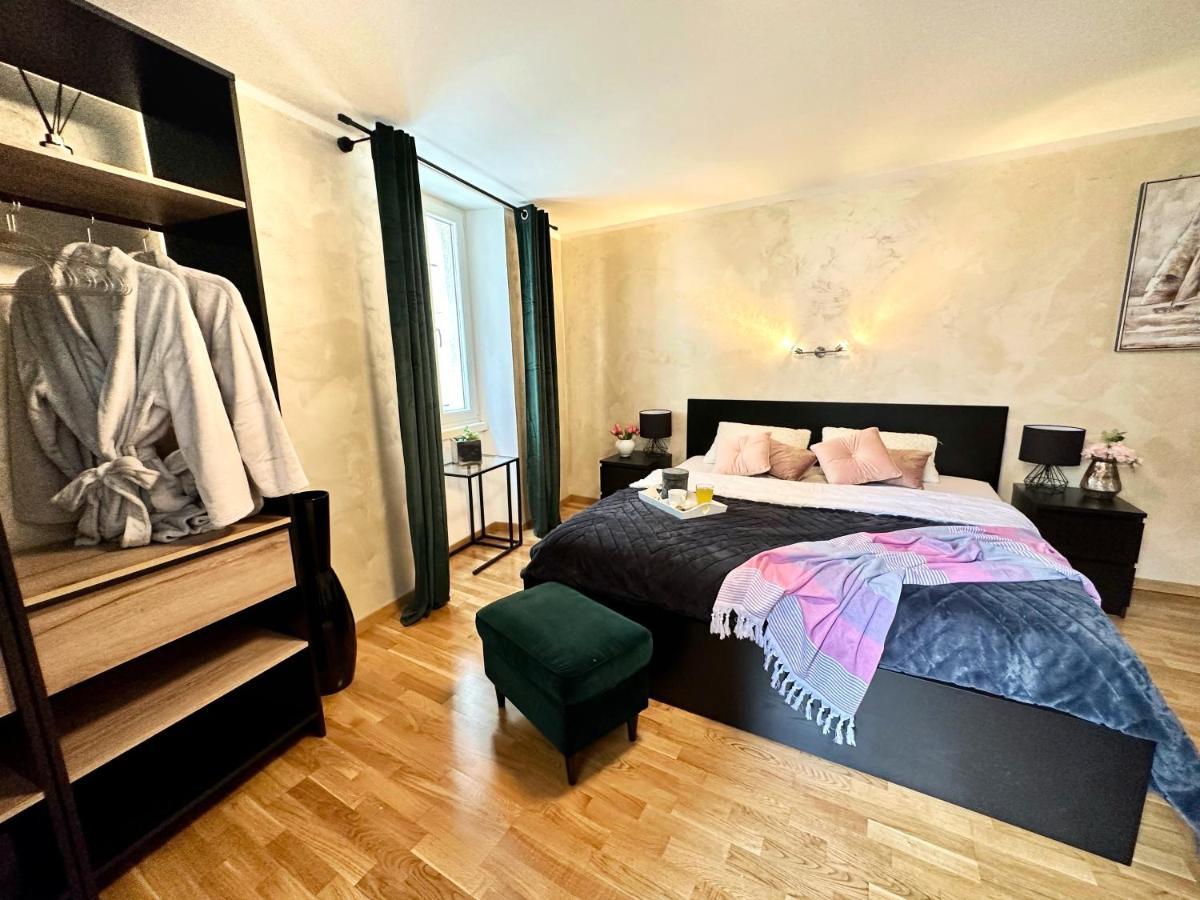 Romeo Apartments Rovigno Eksteriør billede