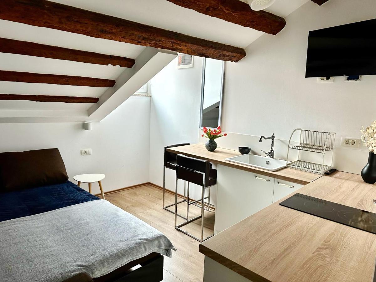 Romeo Apartments Rovigno Eksteriør billede