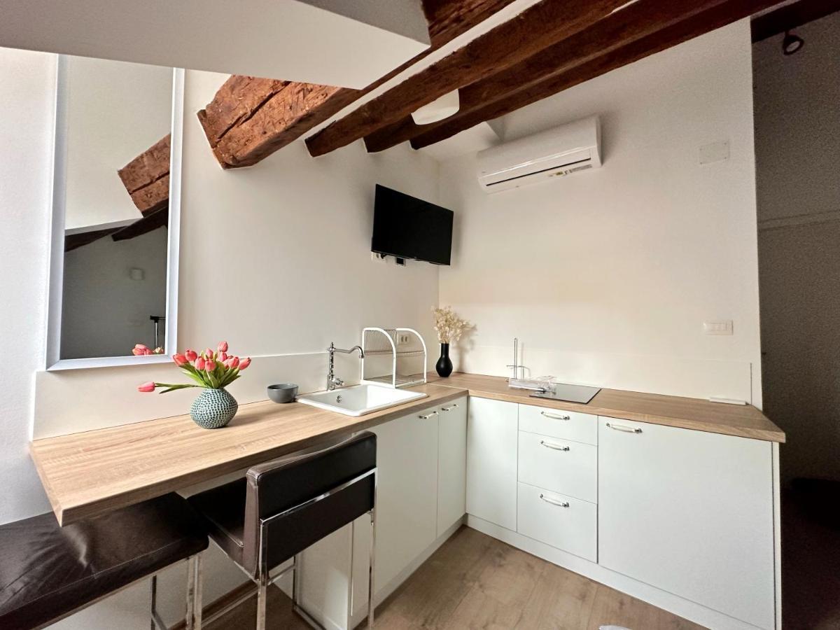 Romeo Apartments Rovigno Eksteriør billede